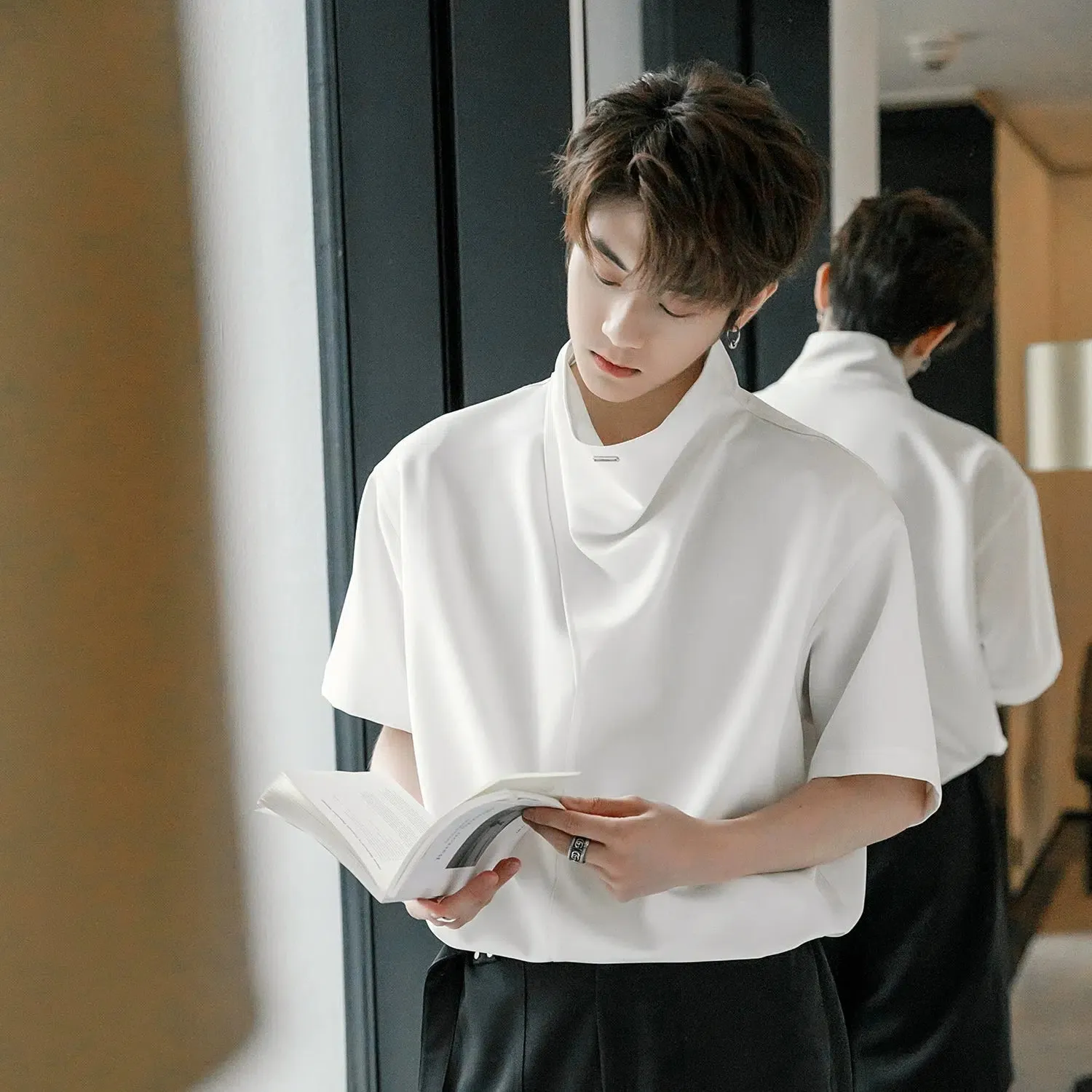 Chic Short-Sleeve Fashion Shirt