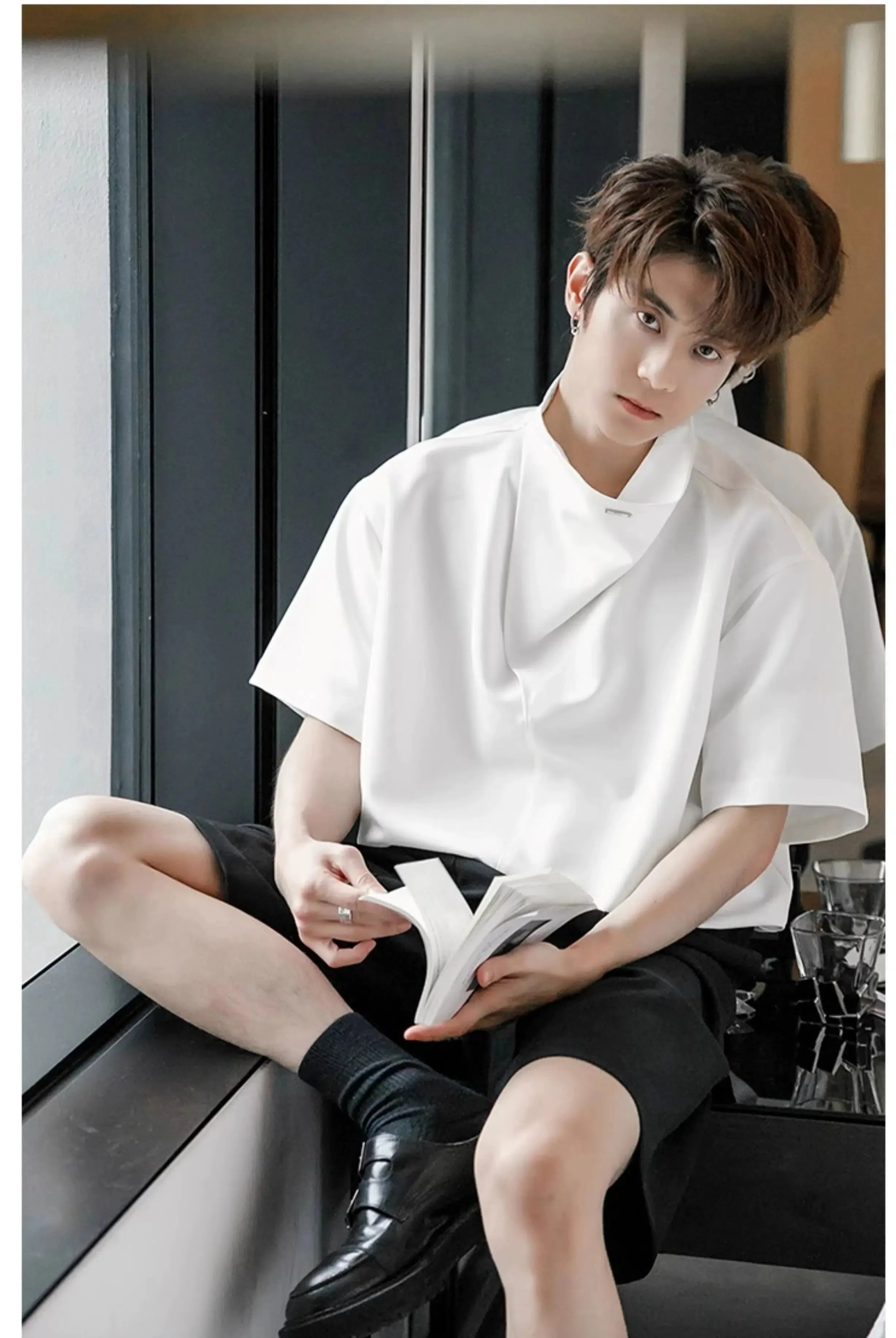 Chic Short-Sleeve Fashion Shirt