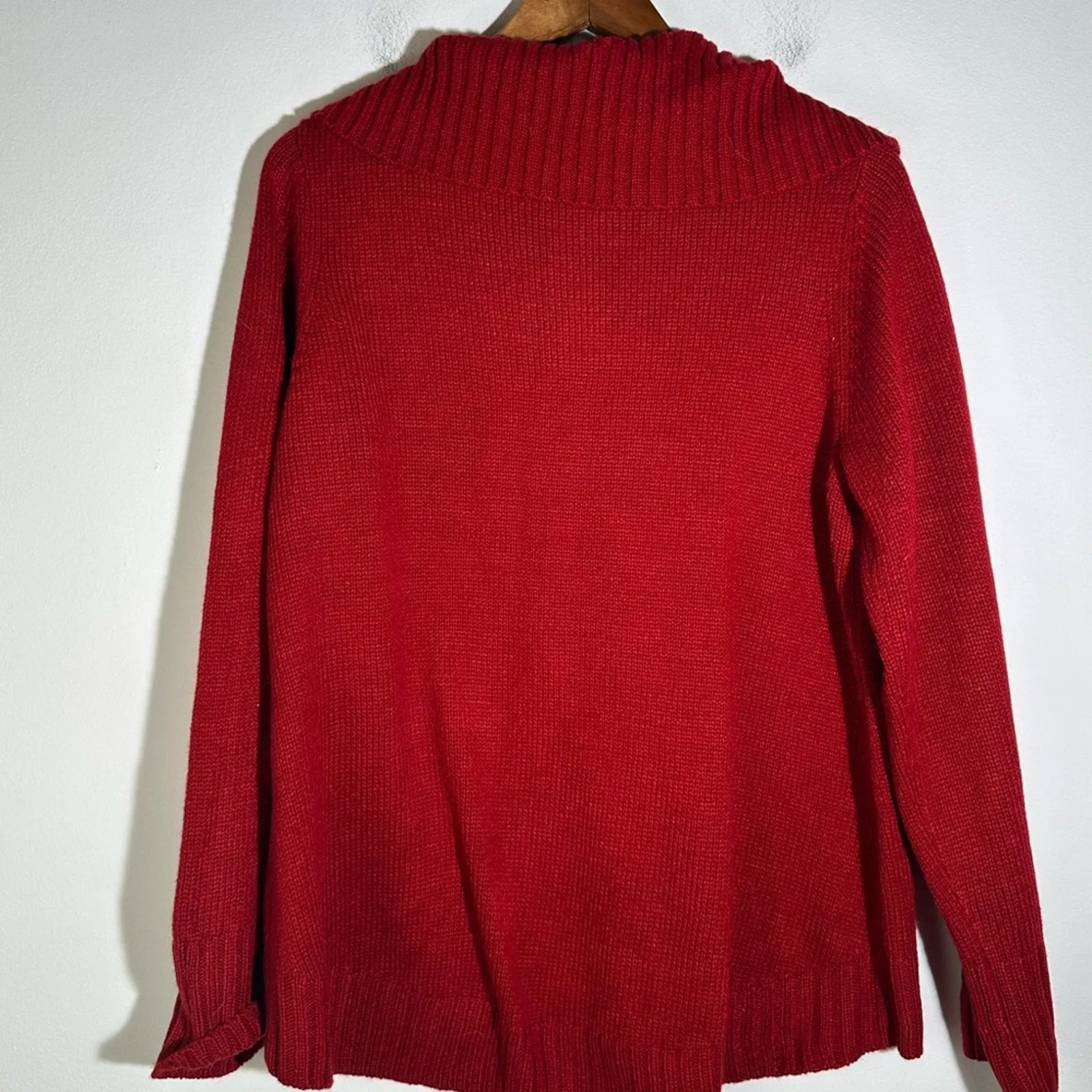 Kim Rogers Red Cardigan Sweater with V-Neck and Relaxed Fit