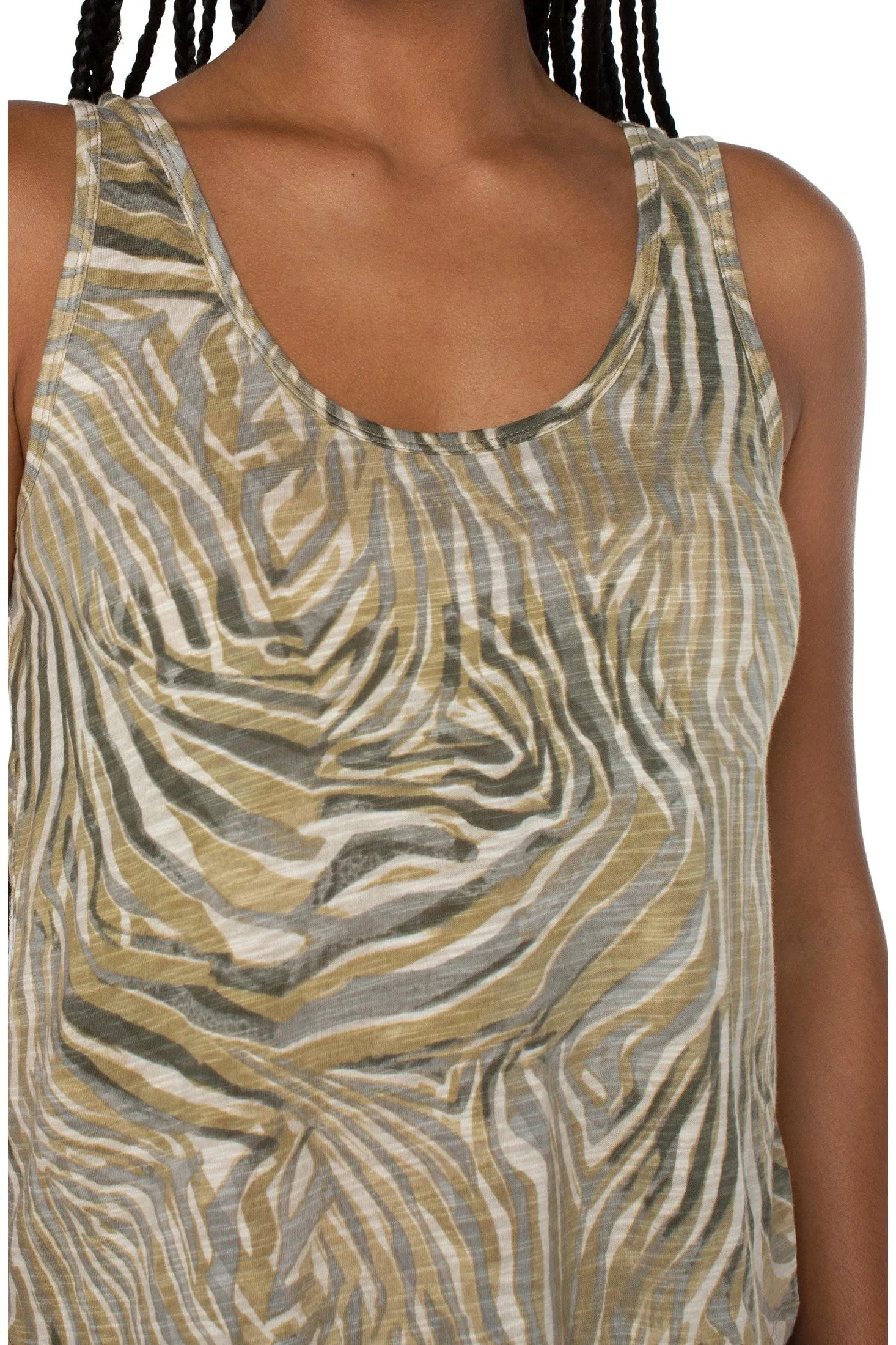 Liverpool Scoop Neck Slub Knit Tank In Abstract Tiger With High Low Hem