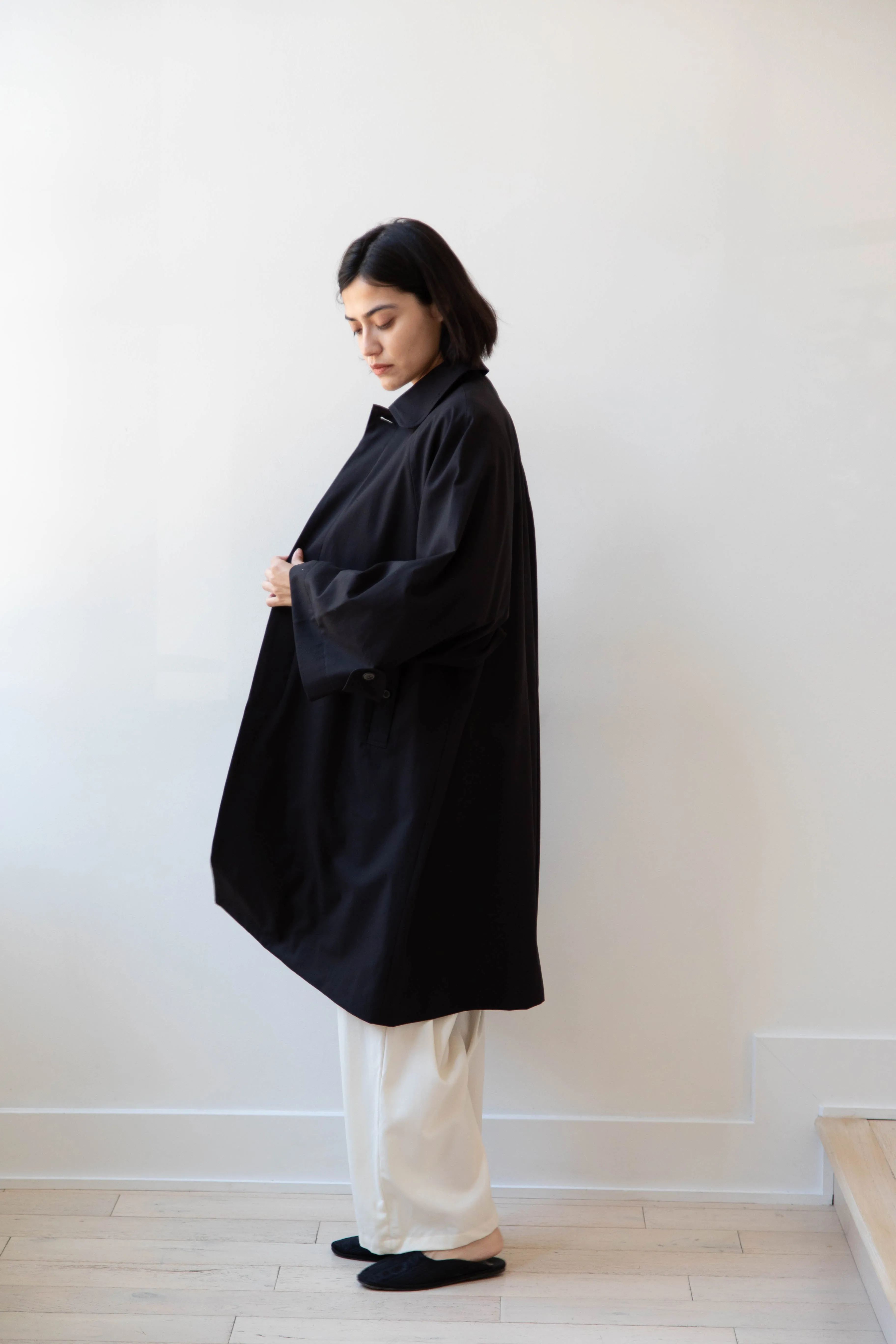 The Last Flower of the Afternoon | Wide Balmacaan in Black