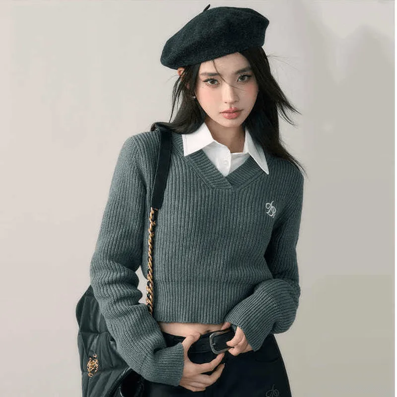 Women's Embroidered V-neck Long-sleeve Knitwear Top Bottoming Shirt Sweater